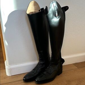 Black Riding Boots
